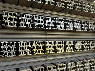 40 TONA QU70 ČELIČNIH TRAČNICA ISPORUČENO U KOLUMBIJU
